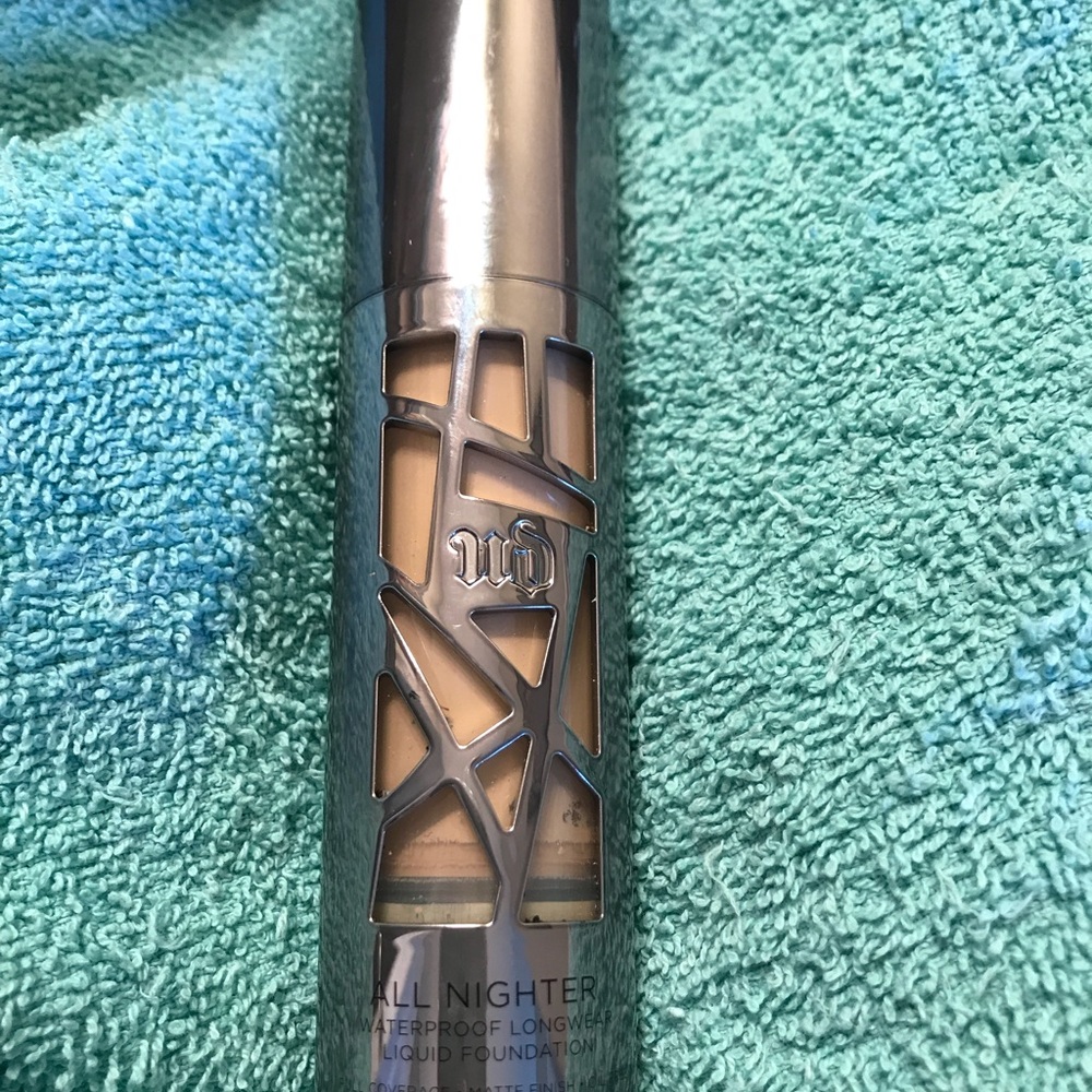 Urban Decay All Nighter Liquid Foundation